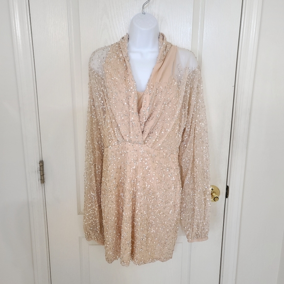 Mac Duggal | Flawed* Long Sleeve V Neck Embellished Mini Dress in Nude Size 6 - Picture 3 of 13